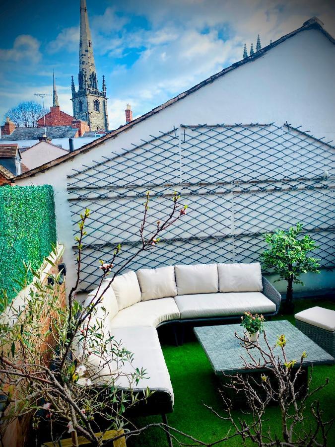 Pass The Keys Superbly Located Handsome Georgian Townhouse Шрусбъри Екстериор снимка