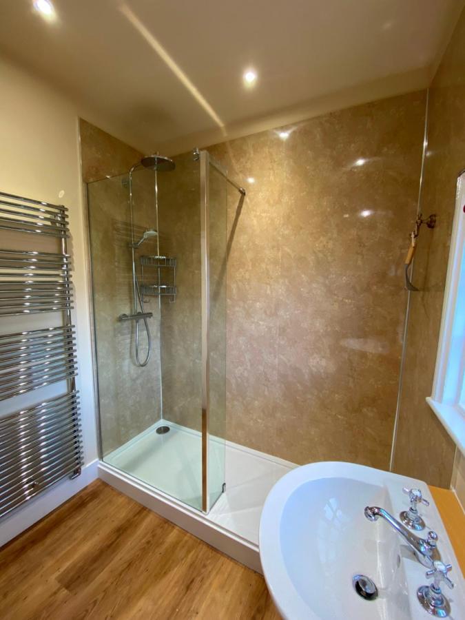 Pass The Keys Superbly Located Handsome Georgian Townhouse Шрусбъри Екстериор снимка