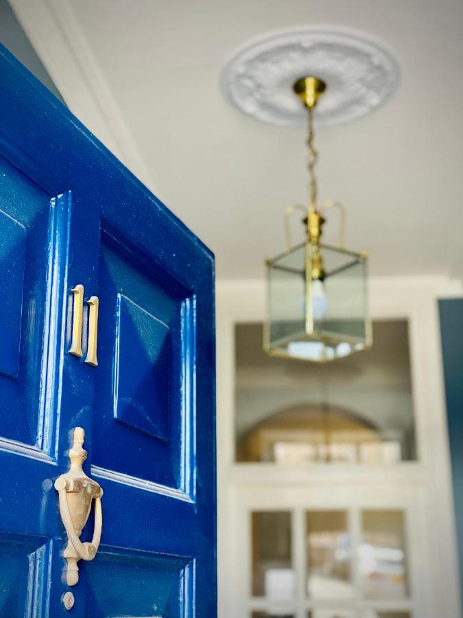 Pass The Keys Superbly Located Handsome Georgian Townhouse Шрусбъри Екстериор снимка